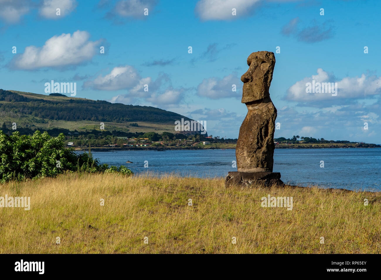 Moai a Ahu Hanga Kio'e, Isola di Pasqua, Cile Foto Stock