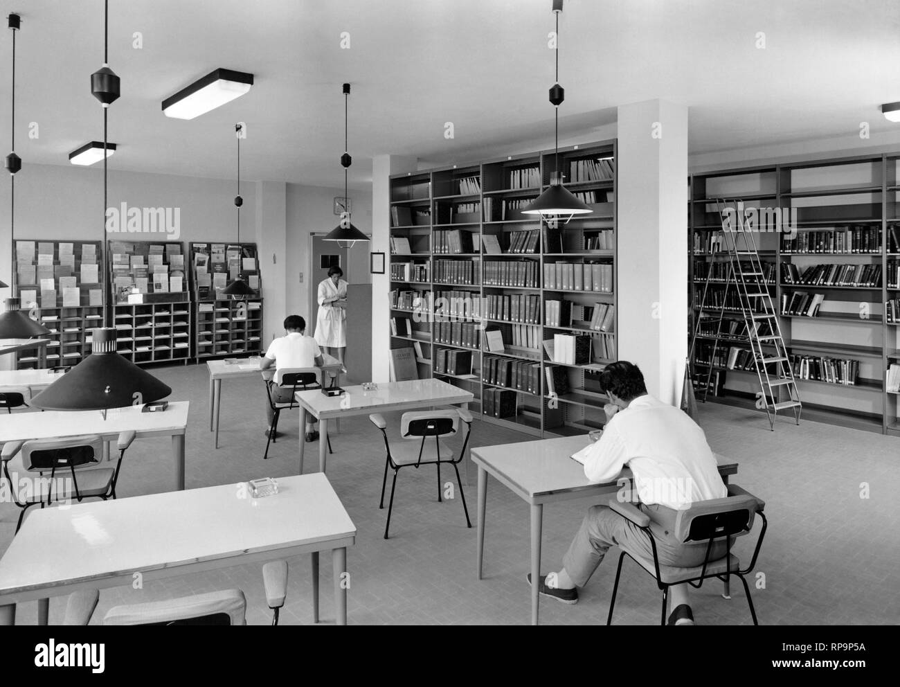 Biblioteca della ricerca nucleare laboratorio, Italia, 1958 Foto Stock