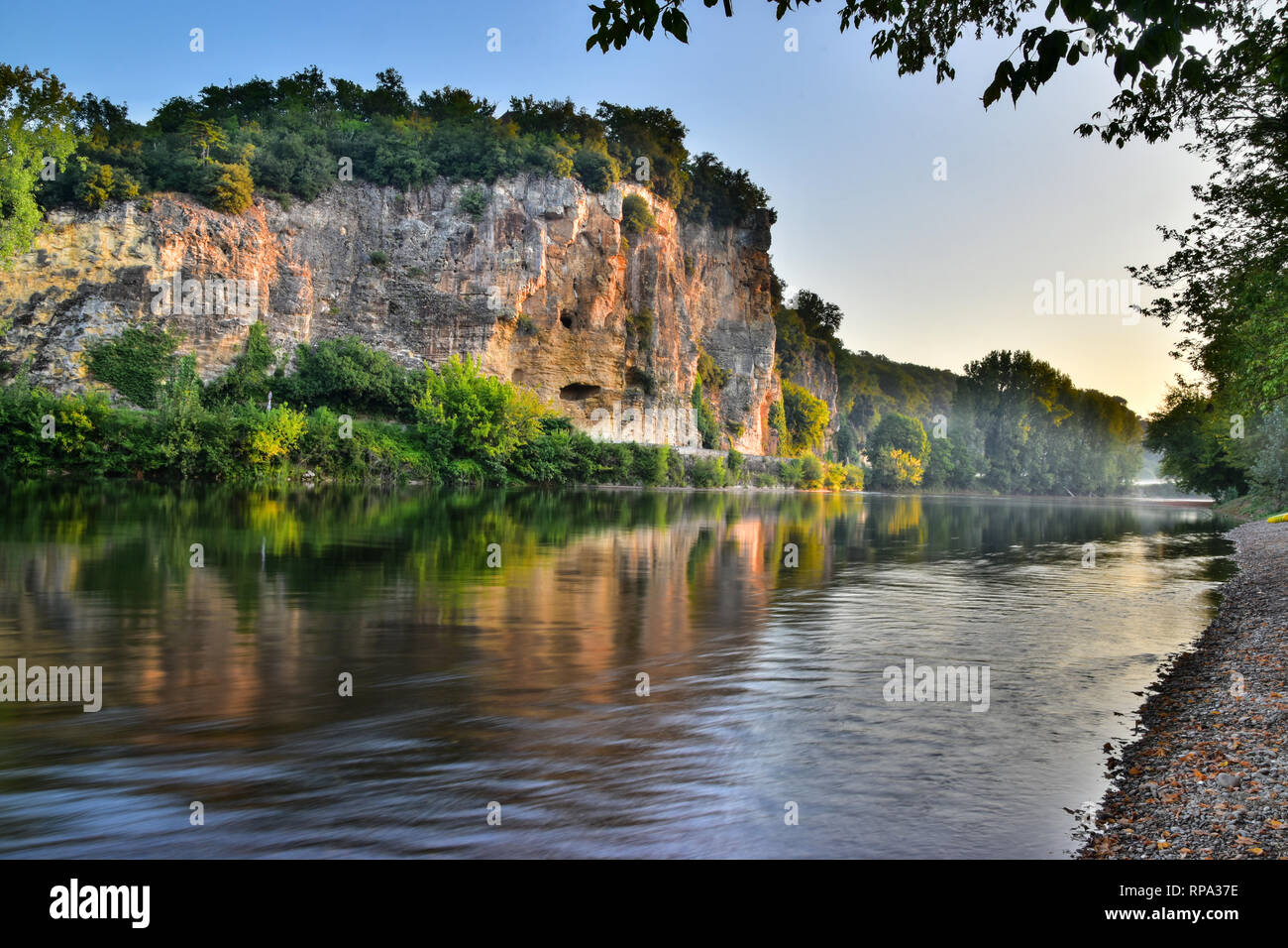 Fiume Dordogne, Vitrac, Dordogne, Francia Foto Stock