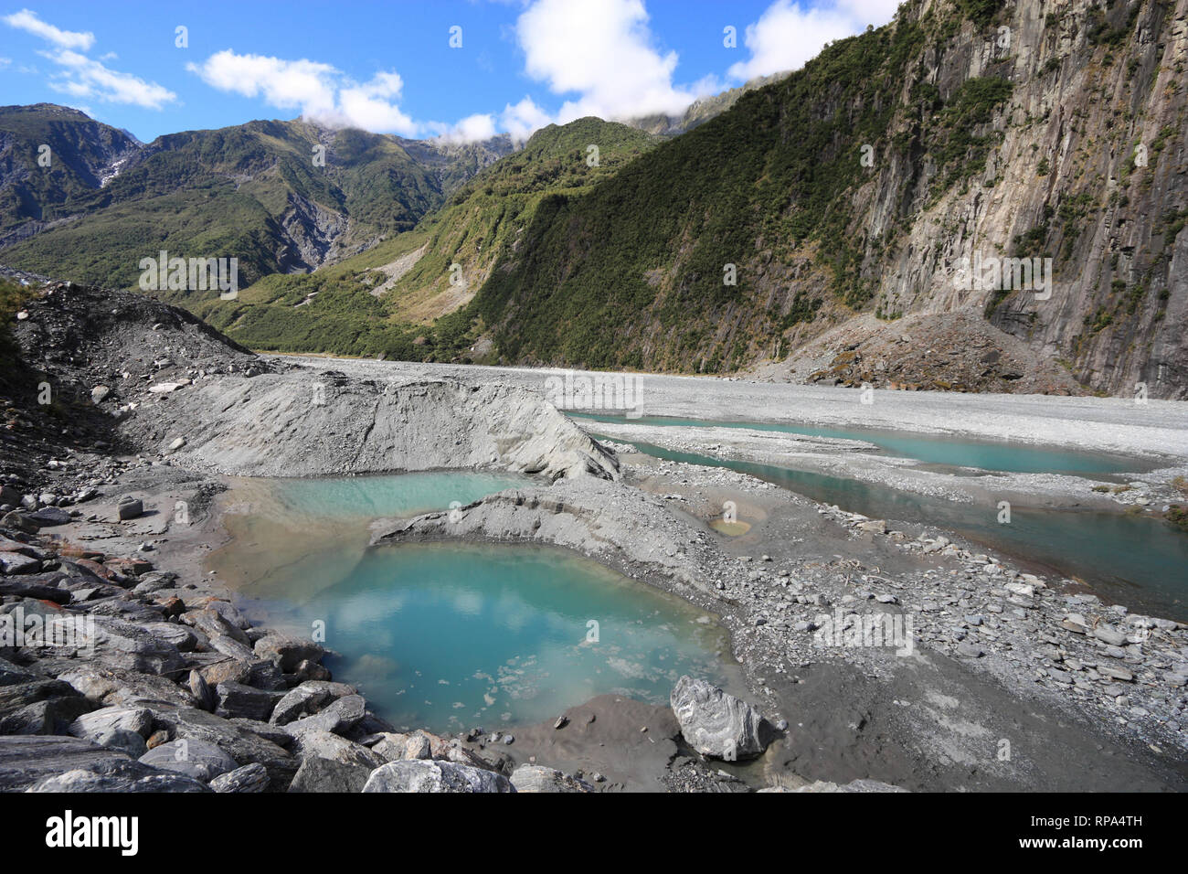 Fox Glacier in Westland National Park sulla costa occidentale dell'Isola Sud della Nuova Zelanda - paesaggio glaciale con la foresta pluviale temperata Foto Stock