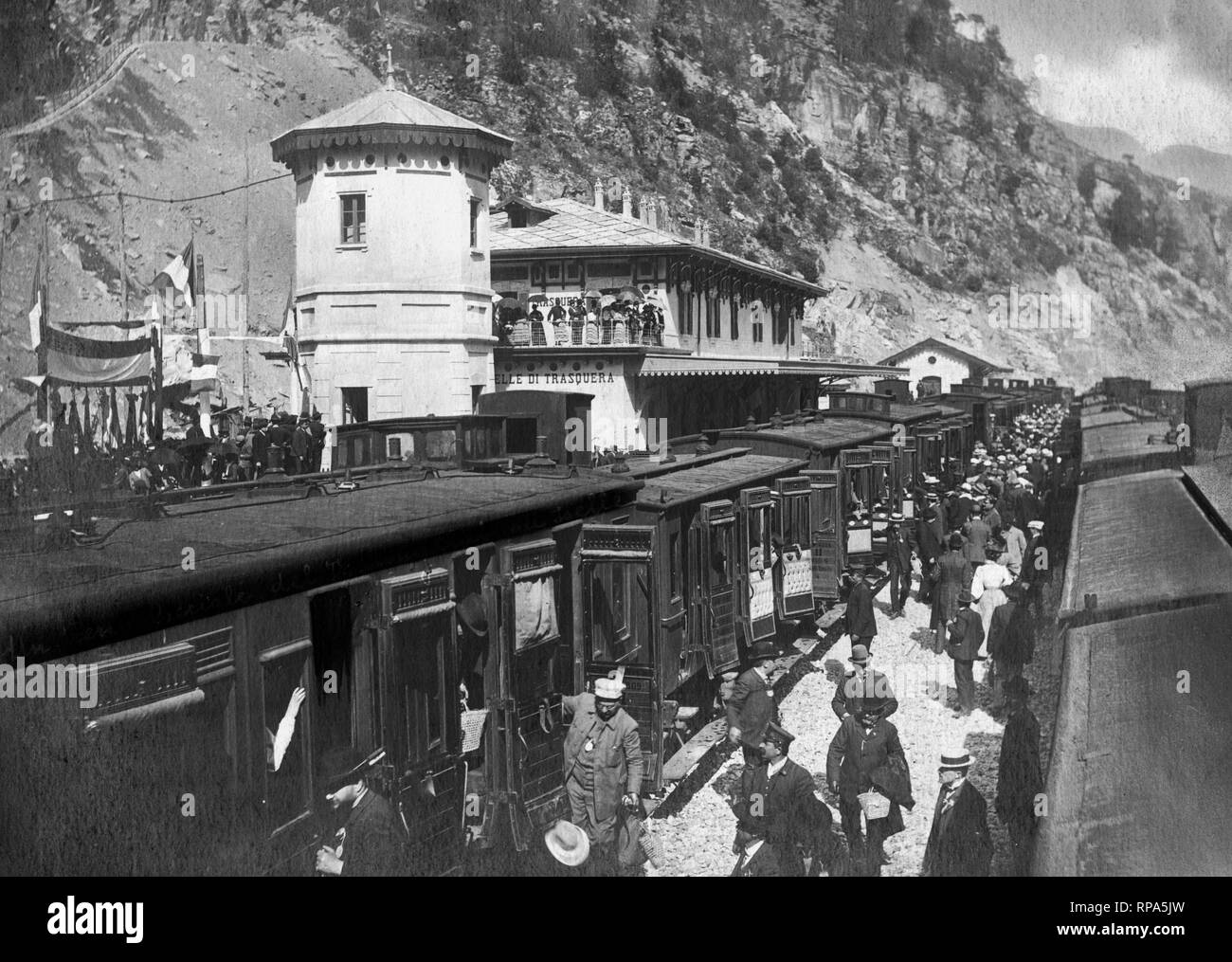 Stazione ferroviaria vicino tunnel sempione, 1905 Foto Stock