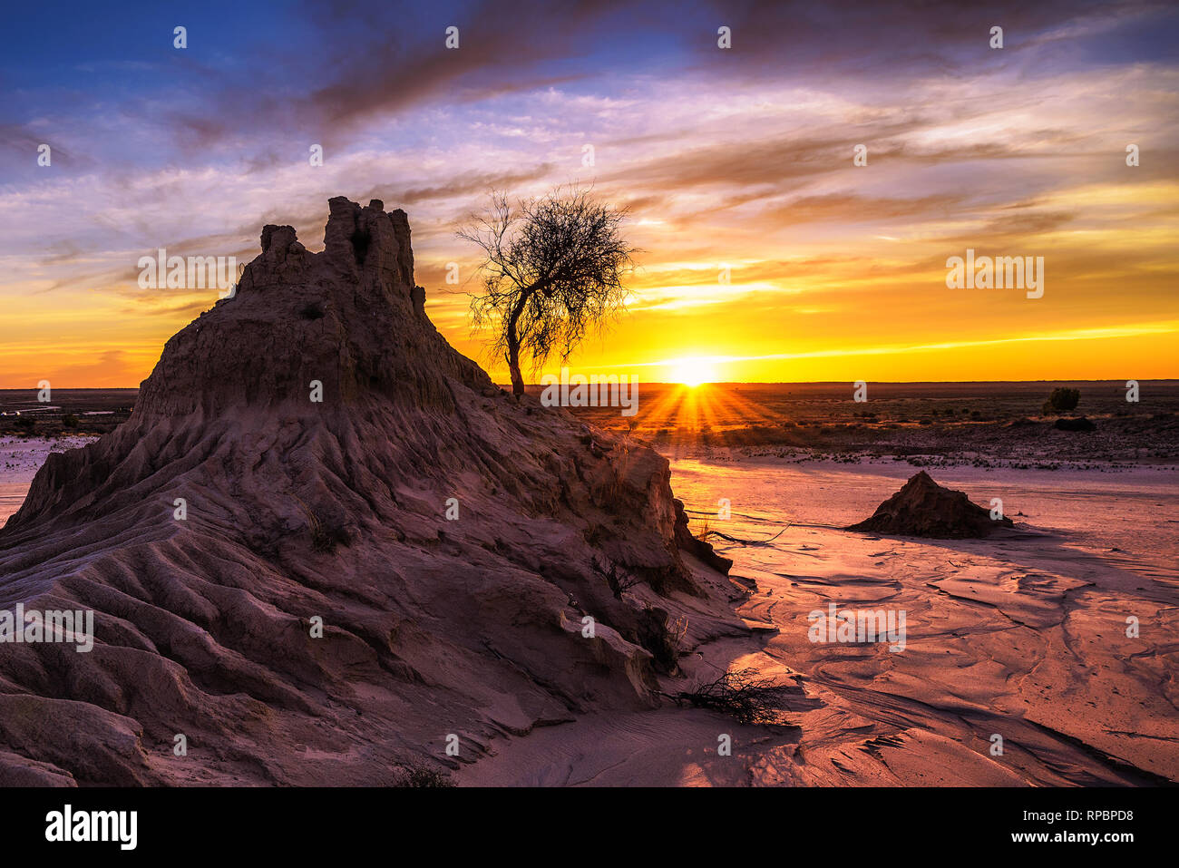 Tramonto su pareti della Cina nel Mungo National Park, Australia Foto Stock