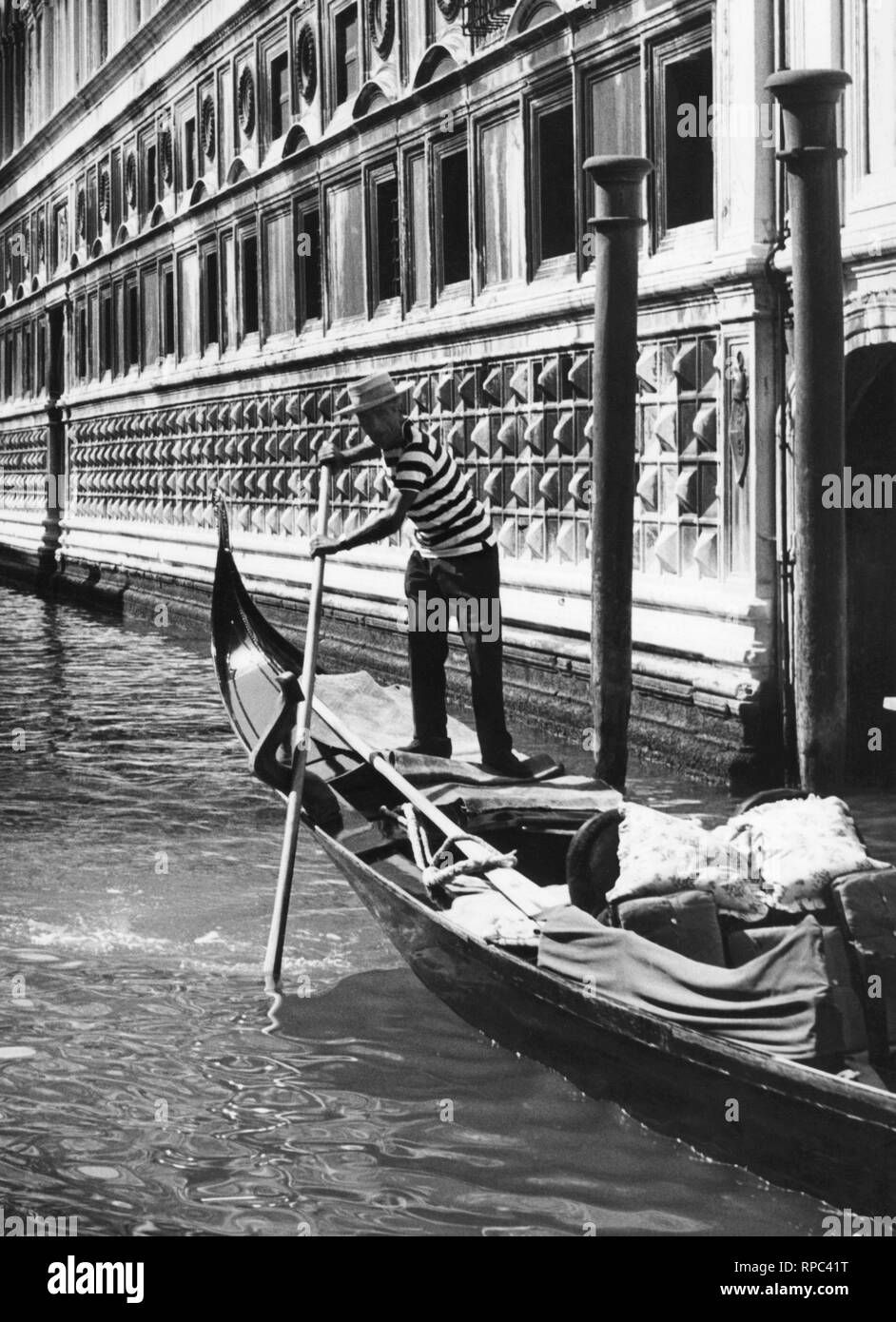 Gondoliere, Venezia, veneto, Italia 1962 Foto Stock