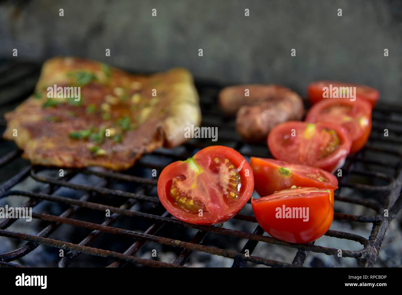 Argentino Di Carne Alla Griglia E Pomodori Foto Stock Alamy
