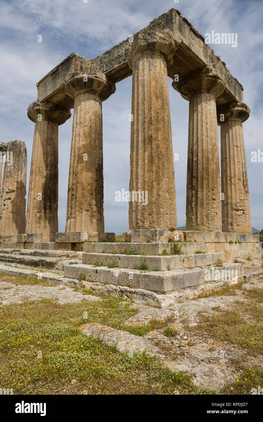 Tempio di Apollo, antica Corinto, del Peloponneso, della Grecia Foto Stock