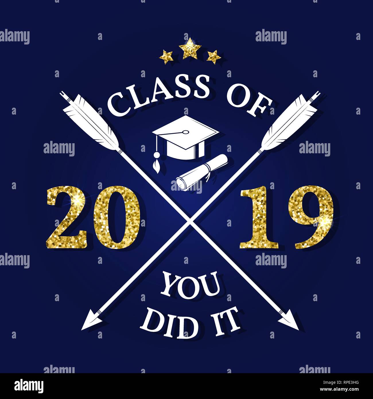 Classe Vector di 2019 badge. Concetto di camicia, stampare, guarnizione, una sovrapposizione o un timbro, saluto, scheda di invito. Design con cappuccio di graduazione e testo di classe. Illustrazione Vettoriale