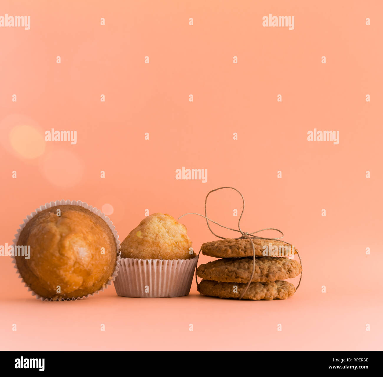 I muffin e i cookie . I dolci fatti in casa per la prima colazione Foto Stock