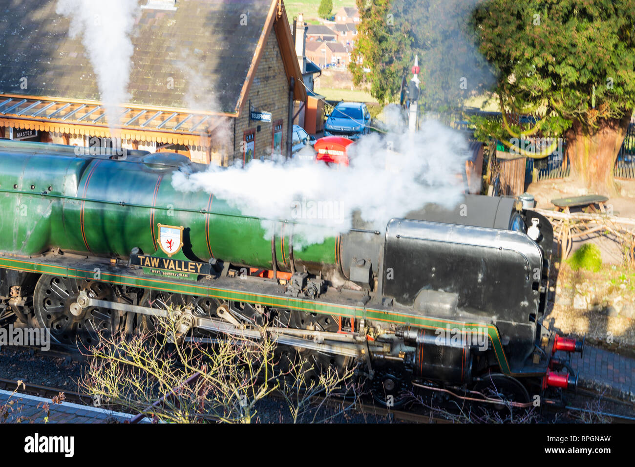 Treni a vapore in Severn Valley Railway nel pittoresco villaggio di Arley in Worcestershire, Regno Unito. Preso il 21 febbraio 2019 Foto Stock