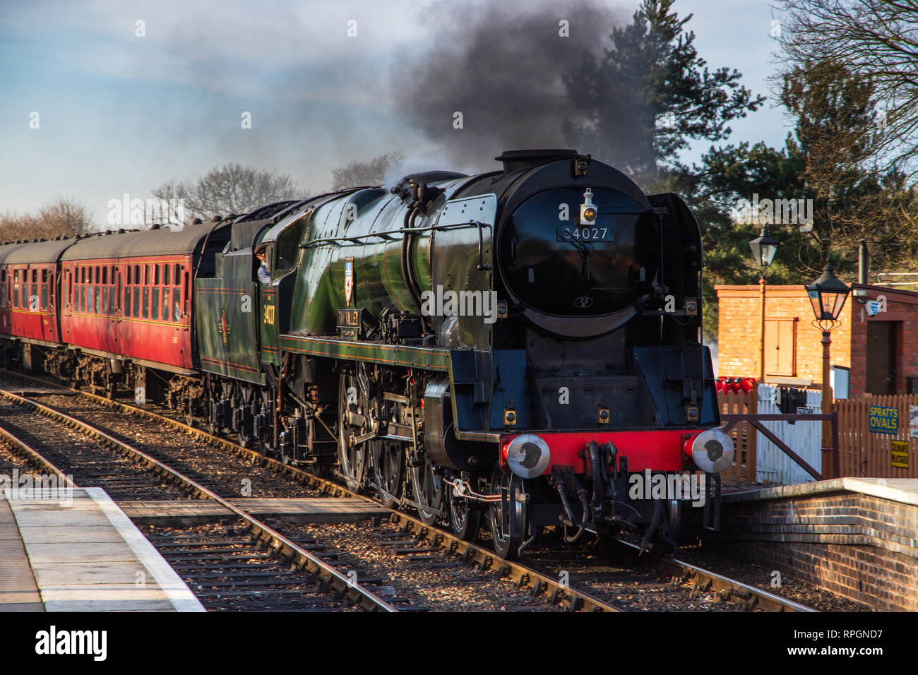 Treni a vapore in Severn Valley Railway nel pittoresco villaggio di Arley in Worcestershire, Regno Unito. Preso il 21 febbraio 2019 Foto Stock