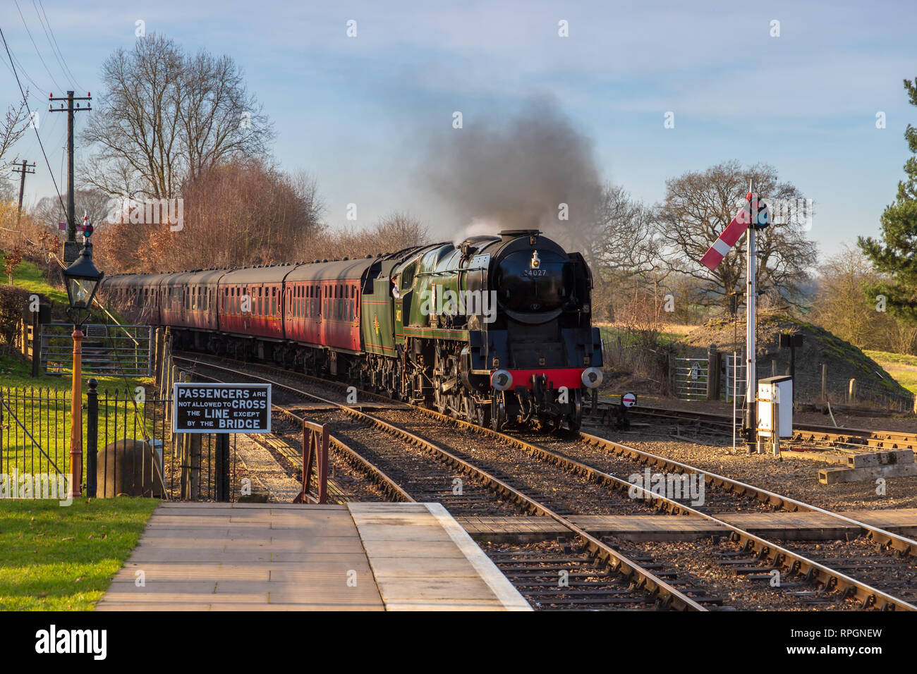 Treni a vapore in Severn Valley Railway nel pittoresco villaggio di Arley in Worcestershire, Regno Unito. Preso il 21 febbraio 2019 Foto Stock