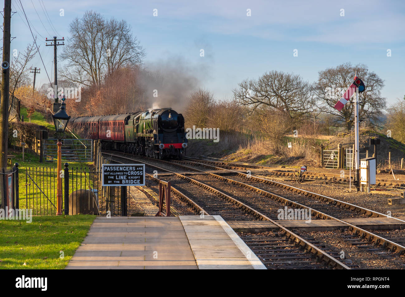 Treni a vapore in Severn Valley Railway nel pittoresco villaggio di Arley in Worcestershire, Regno Unito. Preso il 21 febbraio 2019 Foto Stock
