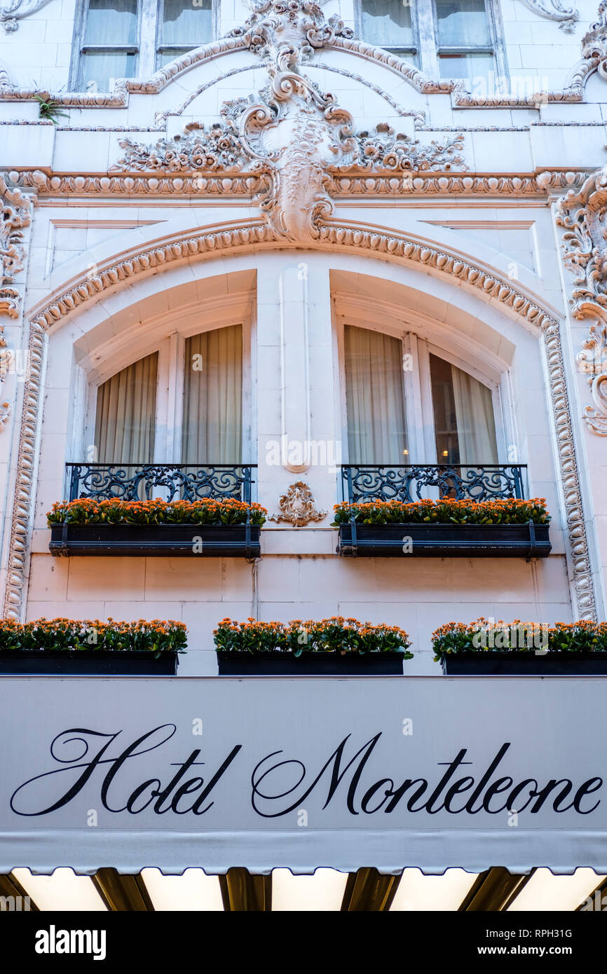 Hotel Monteleone facciata storica pietra miliare, Beaux-Arts stile architettonico, New Orleans French Quarter, New Orleans, STATI UNITI D'AMERICA Foto Stock