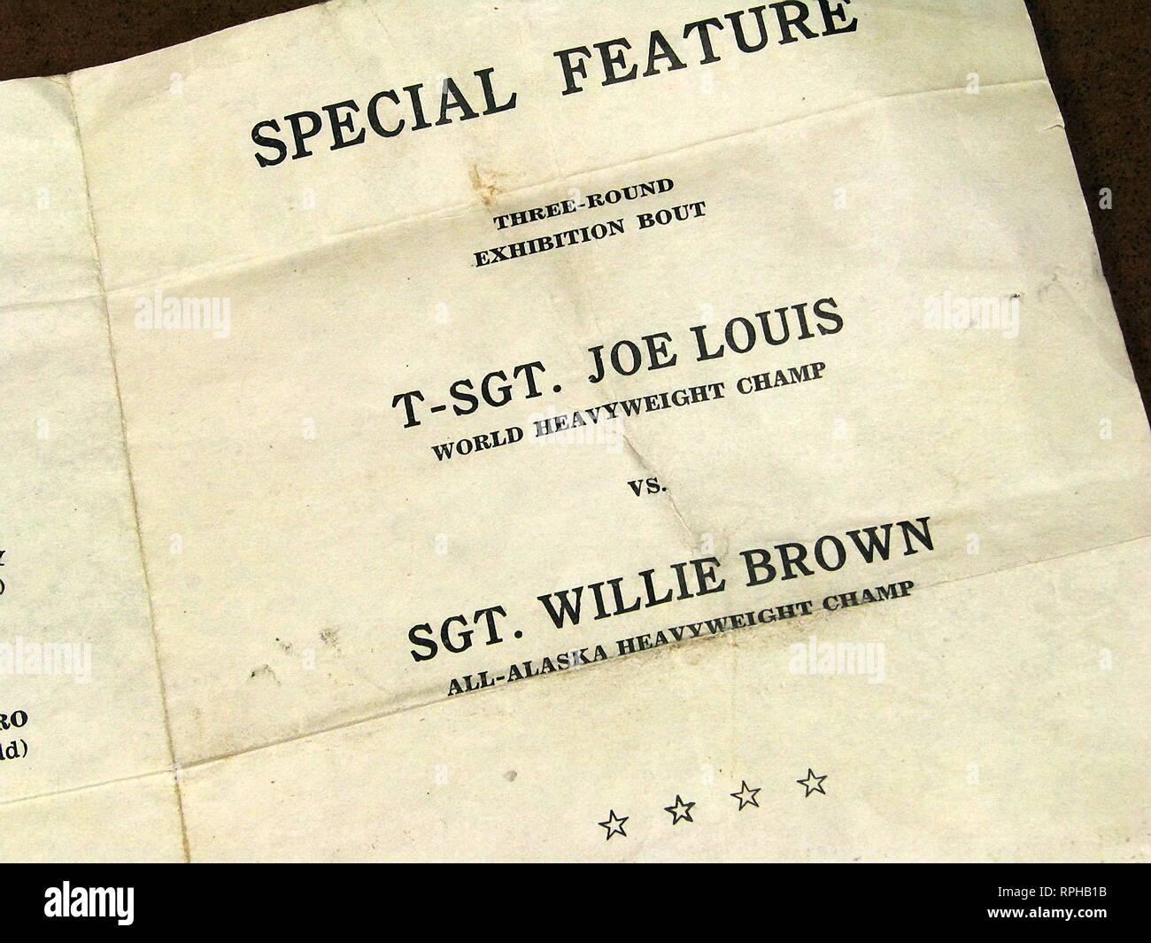 Rari e da collezione Vintage TSgt Joe Louis Fort Richardson Alaska militare scheda Boxing 1945. Foto Stock