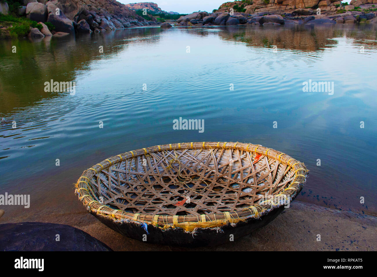 Coracle, Hampi, Karnataka, India Foto Stock