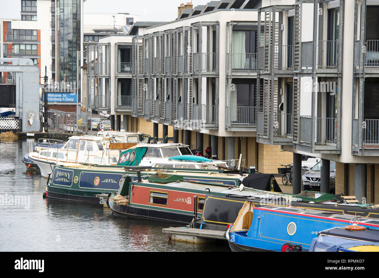 Barche ormeggiate lungo il Union Canal a Edimburgo Quay, Edimburgo. Foto Stock