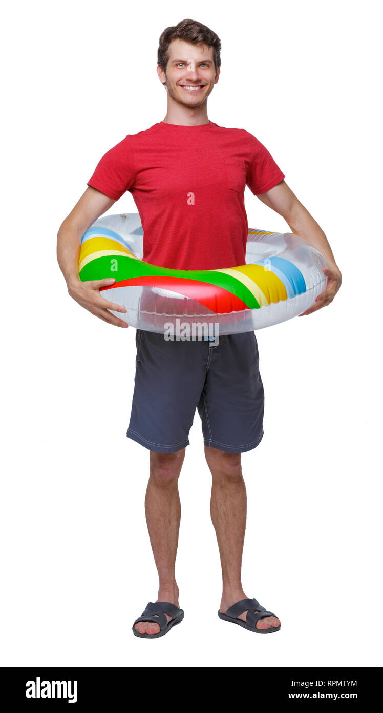 Vista frontale di un uomo in pantaloncini corti con un cerchio gonfiabile. guy sulla spiaggia. Vista posteriore di raccolta persone. vista posteriore di persona. Isolato su bianco Foto Stock
