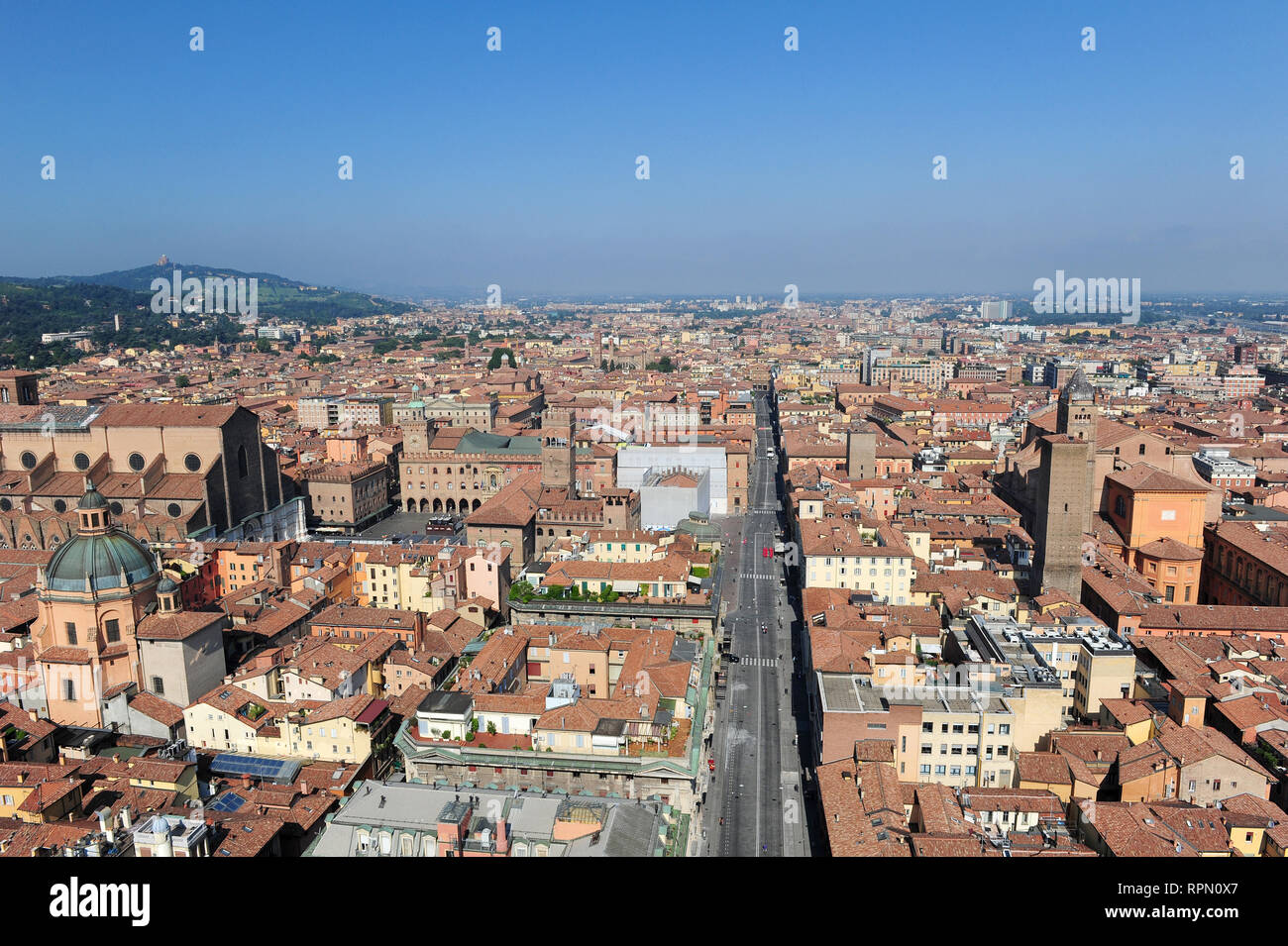 Vista aerea di Bologna dalla cima della Torre degli Asinelli Foto Stock
