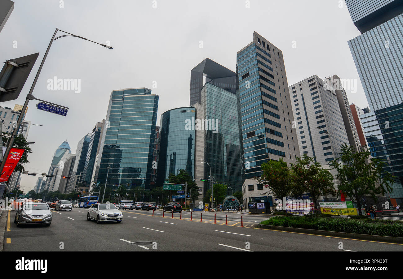 Seoul, Corea del Sud - Sep 15, 2016. Vista dei grattacieli nel quartiere di Gangnam di Seoul, Corea del Sud. Seul è classificata come la quarta più grande metropolitan Foto Stock