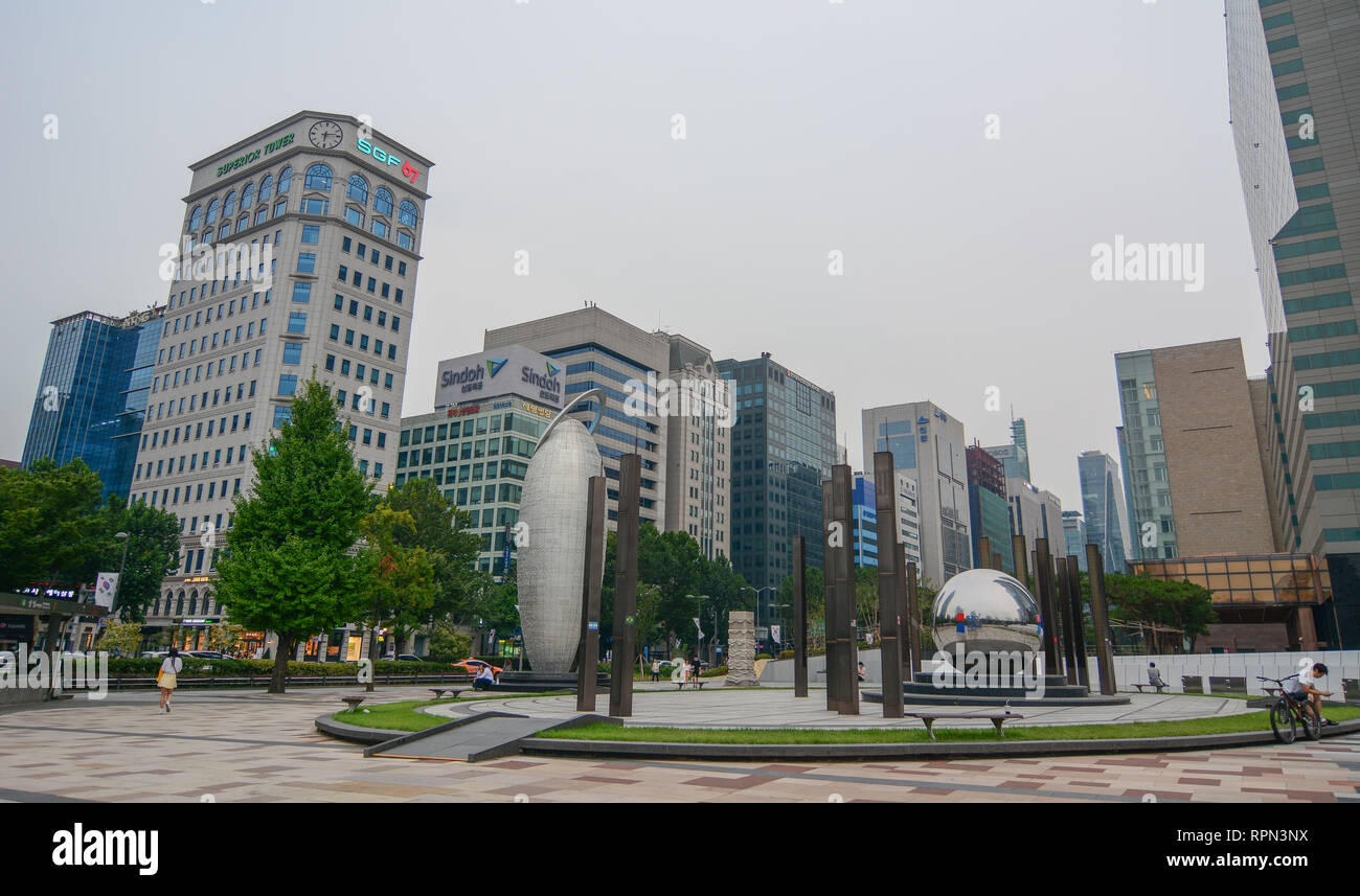 Seoul, Corea del Sud - Sep 15, 2016. Vista dei grattacieli nel quartiere di Gangnam di Seoul, Corea del Sud. Seul è classificata come la quarta più grande metropolitan Foto Stock