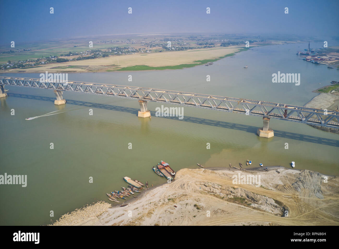 Il 65 percento di costruzione di Padma Bridge completa Foto Stock