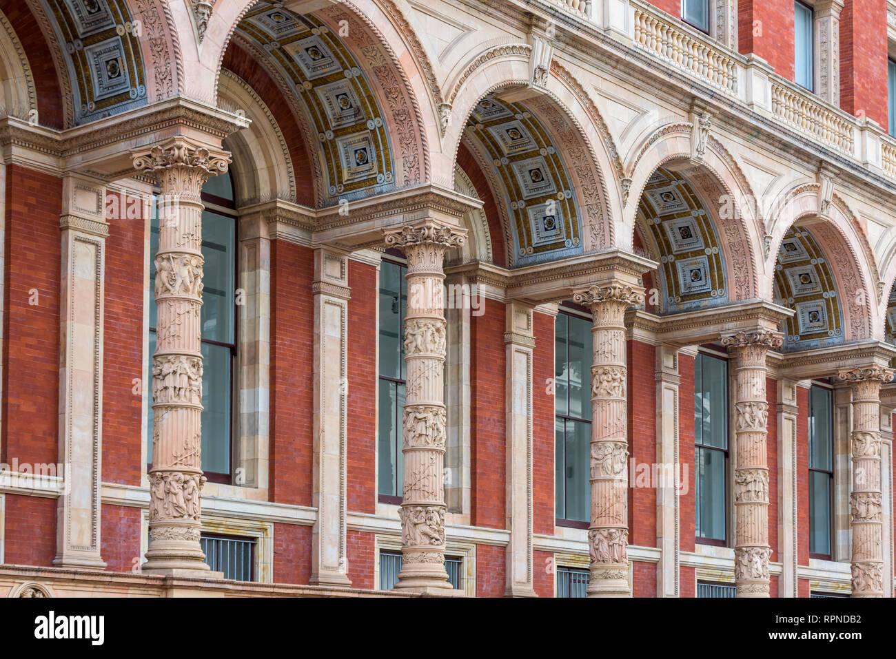 Il Henry Cole Wing presso il Victoria & Albert Museum, South Kensington, Londra. Foto Stock