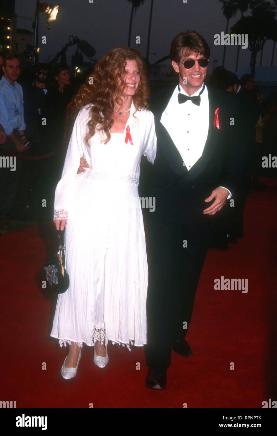 Hollywood Ca Gennaio 16 Attore Eric Roberts E Moglie Eliza Roberts Frequentare Il Xv Nazionale Annuale Cableace Awards Il 16 Gennaio 1994 Presso Il Teatro Pantages In Hollywood La California Foto