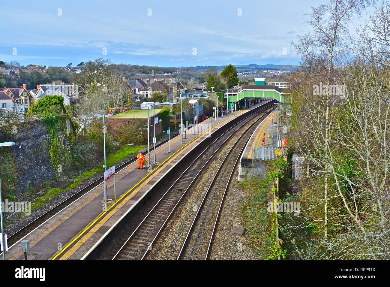 Una panoramica di Bridgend Stazione ferroviaria sulla linea principale tra Swansea & London Paddington. Foto Stock