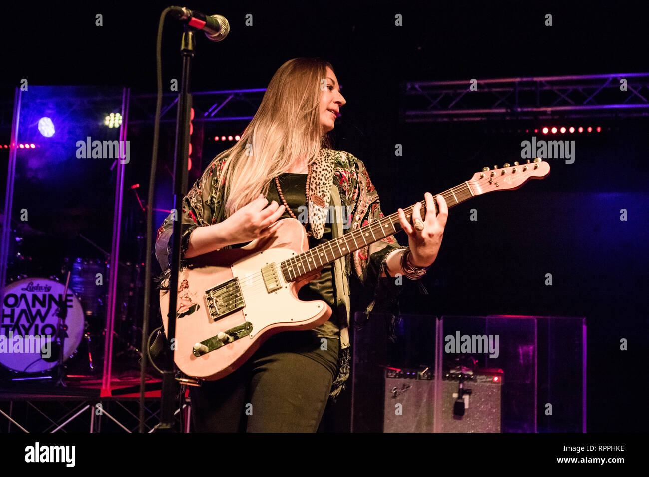 Milano, Italia. Il 21 febbraio, 2019. Il British blues rock chitarrista e cantante JOANNA SHAW TAYLOR esibirsi dal vivo sul palco a Leggenda Club durante il 'cuore avventato Tour' Credito: Rodolfo Sassano/Alamy Live News Foto Stock