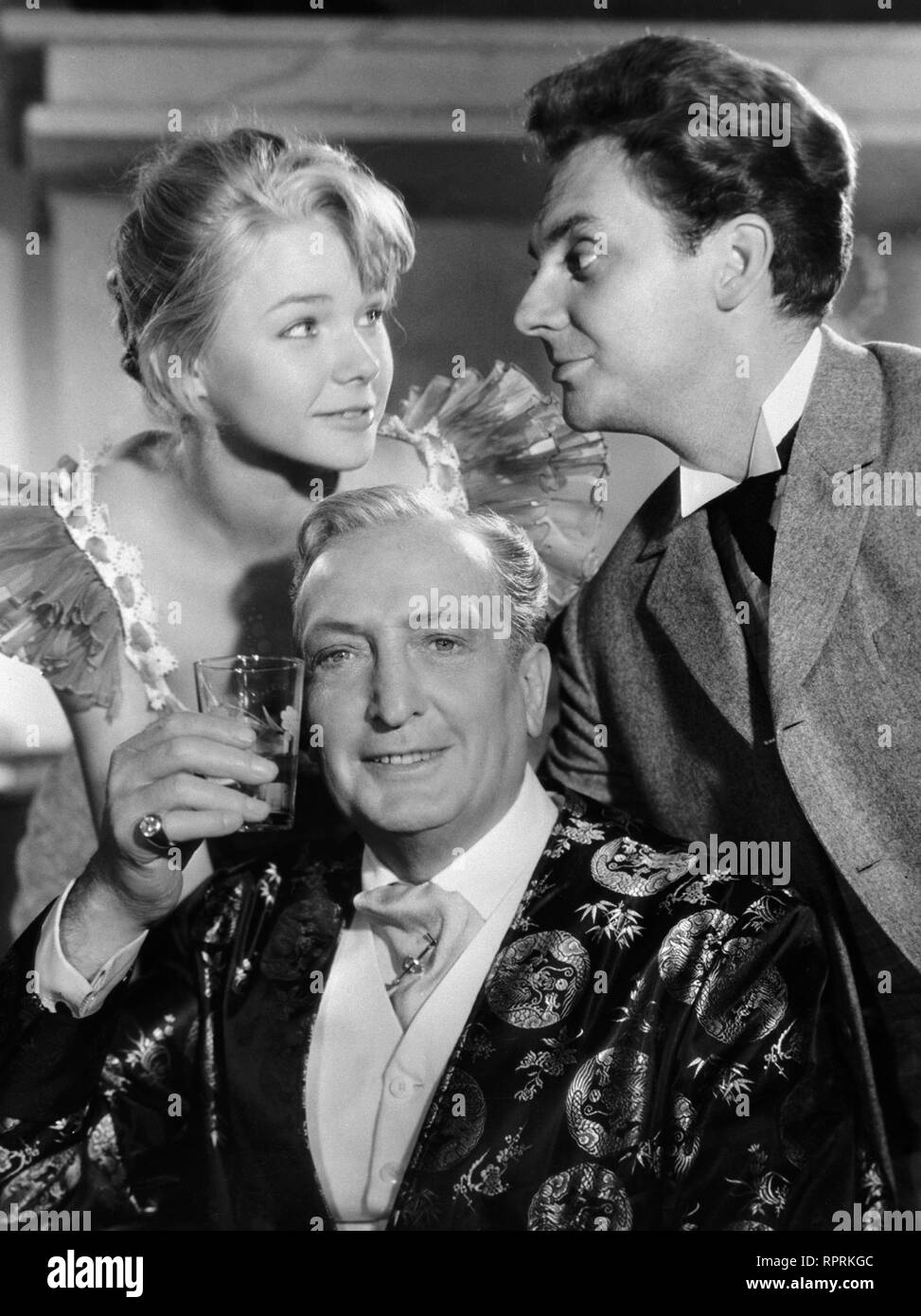 DER TOLLE BOMBERG / Deutschland 1957 / Rolf Thiele / HANS ALBERS, MARION MICHAEL, HARALD JUHNKE, Setfoto: kpa/Arthur Grimm B302369 Foto Stock