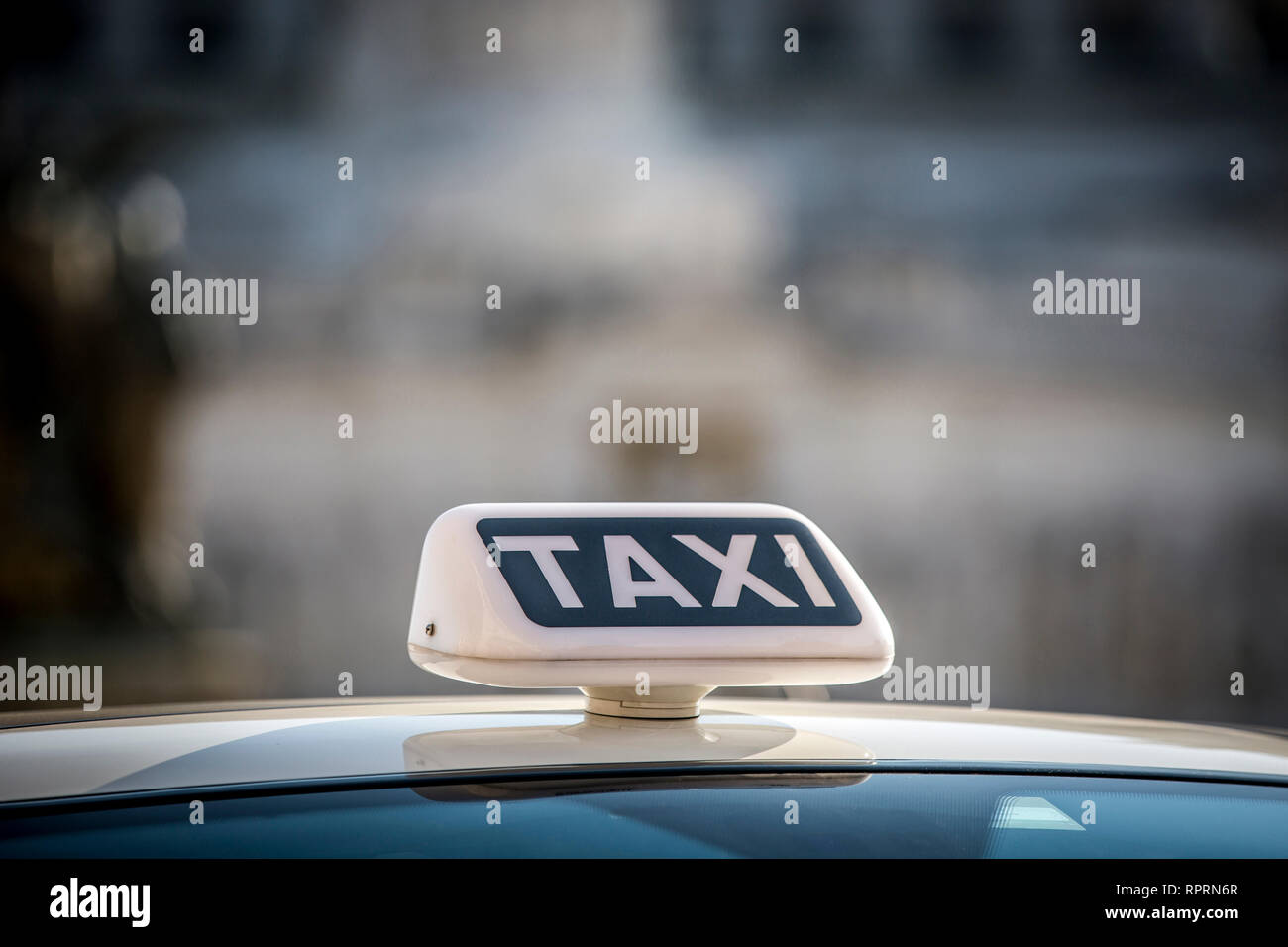 Insegna Taxi A LED, Insegna Sul Tetto Del Taxi Con 4 Luci Ausiliarie, Luce Del Taxi A LED Per Auto, Base Sigillata Magnetica Per Taxi Impermeabile, Insegne Al Neon Beaupretty - 3