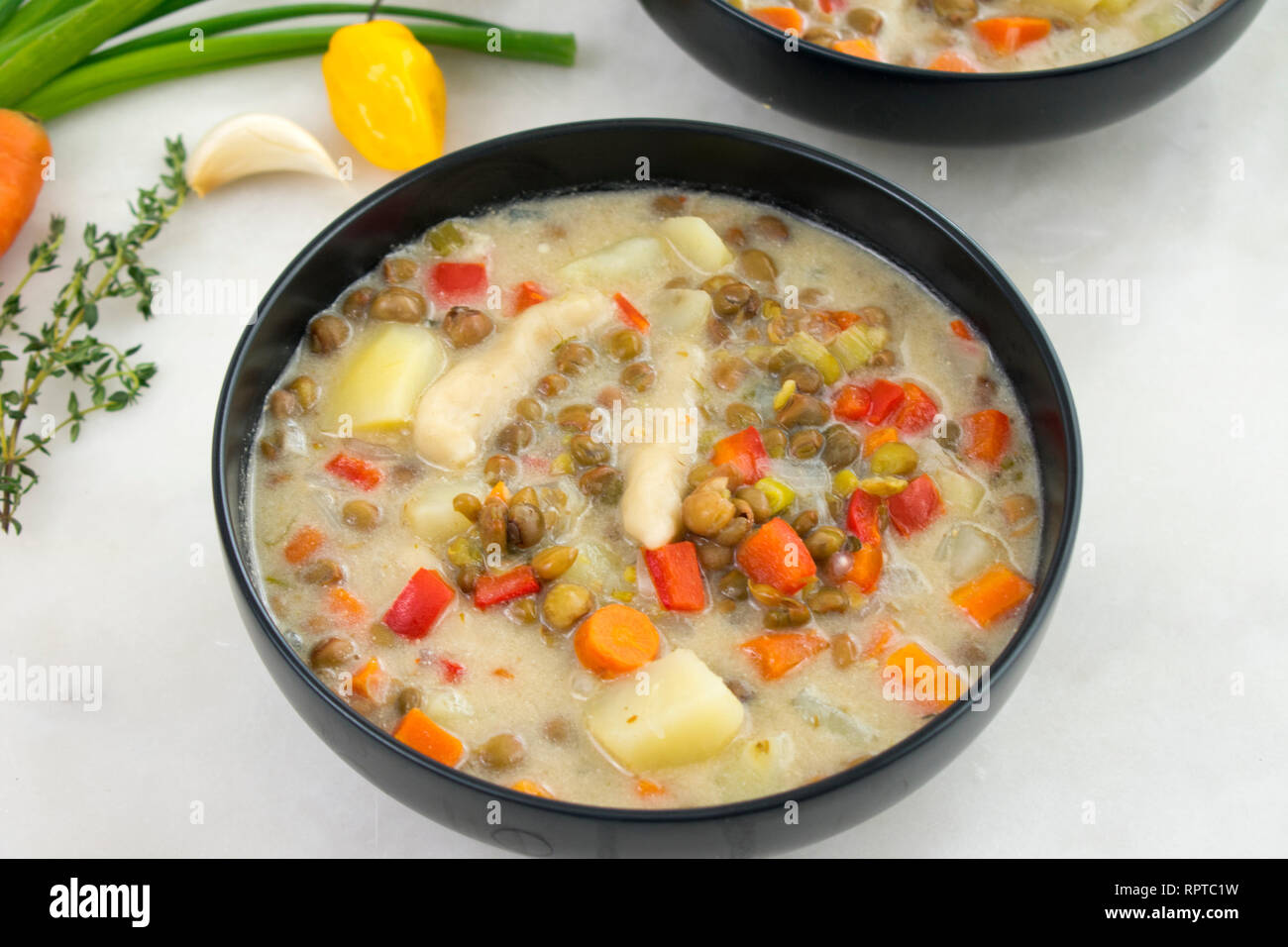 Gungo Vegan zuppa di piselli con i filatori Foto Stock