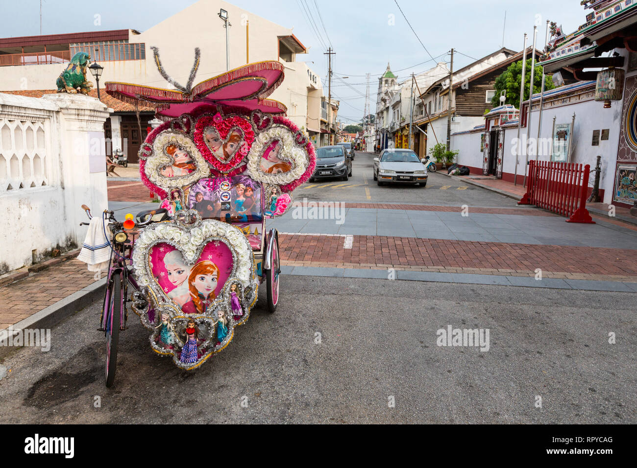 Un riscio', popolare tra i turisti come alternativa a camminare. Malacca, Malaysia. Foto Stock