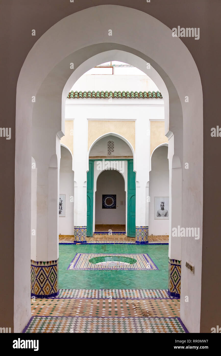 Marrakech, Marocco - 10 Novembre 2018: all'interno del Museo di Marrakech situato nel dar Menebhi Palace Foto Stock