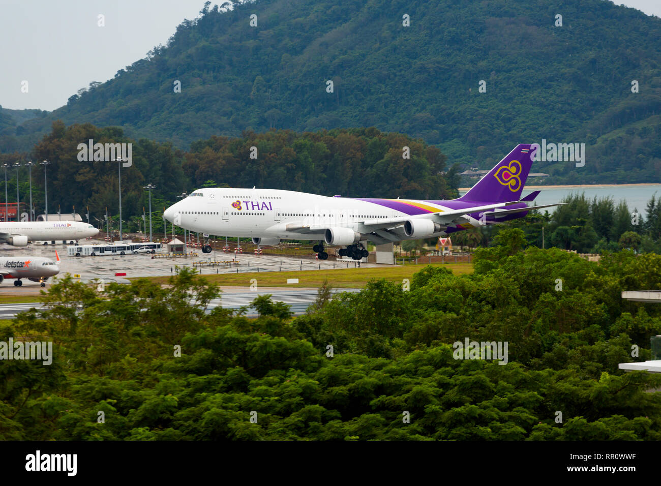 Boeing 747 Thai Airways landing Foto Stock
