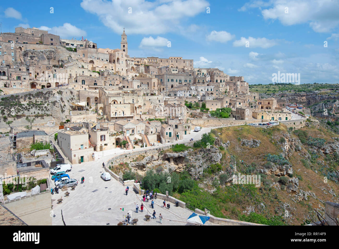 Vista sul Sasso Caveoso, città vecchia medievale, Sassi di Matera, capitali della cultura 2019, Matera, provincia di Basilicata, Italia Foto Stock