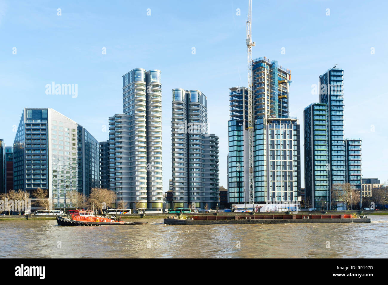 Sistemazione di Riverside Apartments, Albert Embankment, fiume Thames, London, Regno Unito (immagine C79NAW per il sito prima di sviluppo). Foto Stock