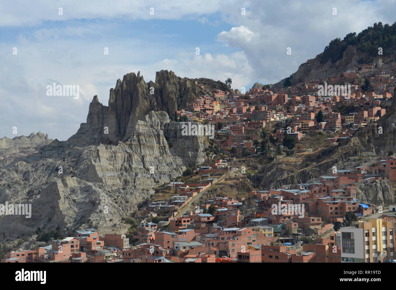 Gli edifici su un pendio di El Alto, Bolivia Foto Stock