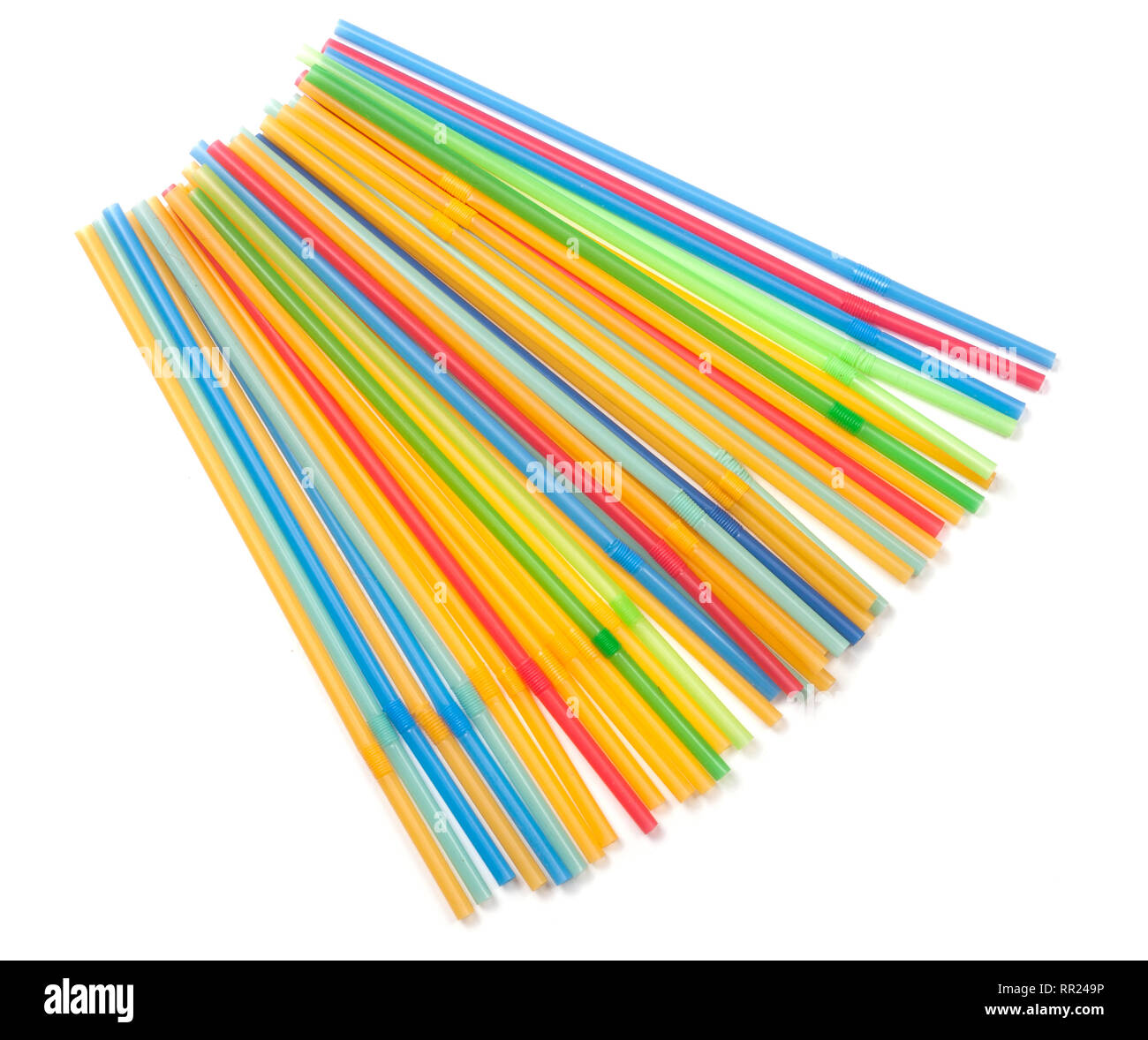 Colorate cannucce potabile isolati su sfondo bianco Foto Stock