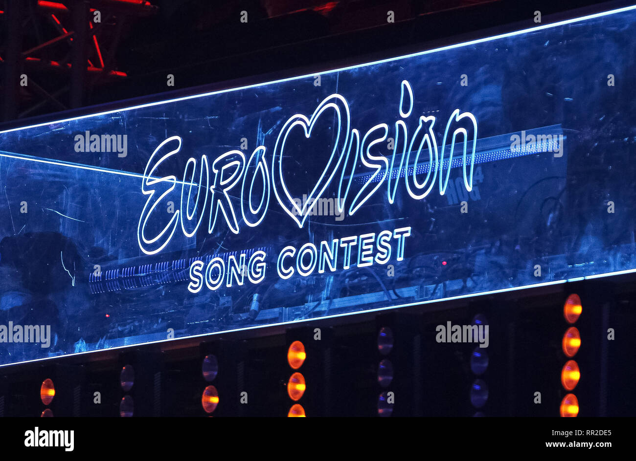 Eurovision Song Contest logo è visto durante il 2019 Eurovision Song Contest (CES) selezione nazionale finale a Kiev. Cantante ucraina MARUV rappresenta l'Ucraina durante il Concorso Eurovisione della canzone 2019 Concorso di Tel Aviv nel maggio 2019. Foto Stock