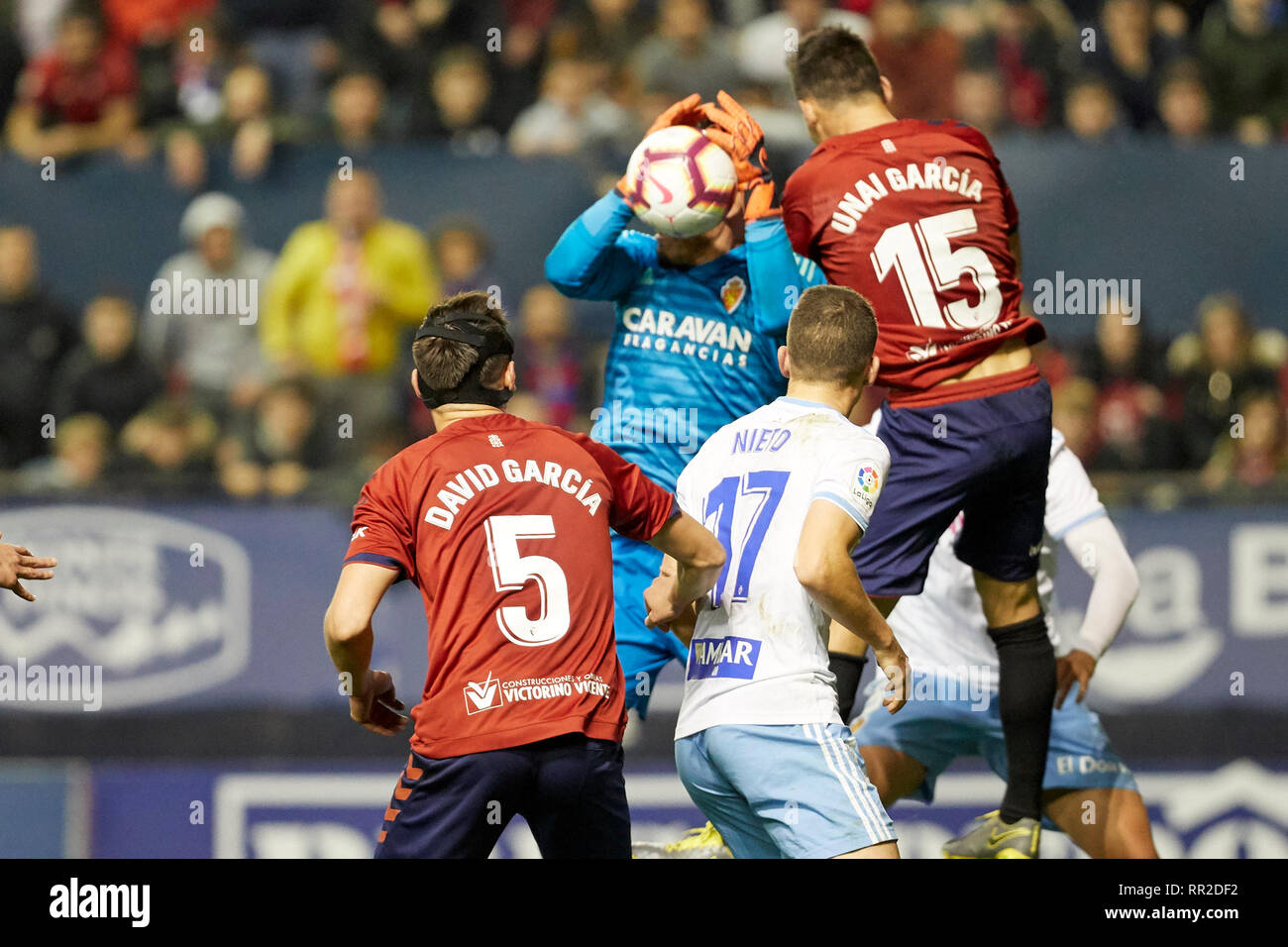 Cristian Alvarez (portiere; Real Zaragoza), Unai Garcia (difensore; CA Osasuna), Miguel Ángel Nieto (difensore; Real Zaragoza) e David García (difensore; CA Osasuna) durante il calcio spagnolo di Liga 123, match tra CA Osasuna e Real Zaragoza all'Sadar Stadium, a Pamplona (Navarra). Punteggio finale: CA Osasuna 1 - 0 Real Zaragoza Foto Stock