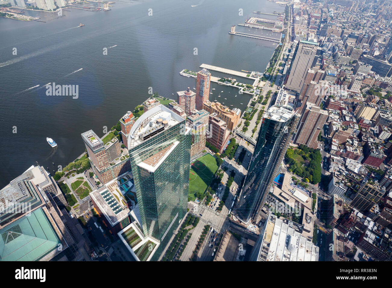Vista dalla cima di un Osservatorio mondiale edificio, la parte inferiore di Manhattan, New York, Stati Uniti d'America Foto Stock