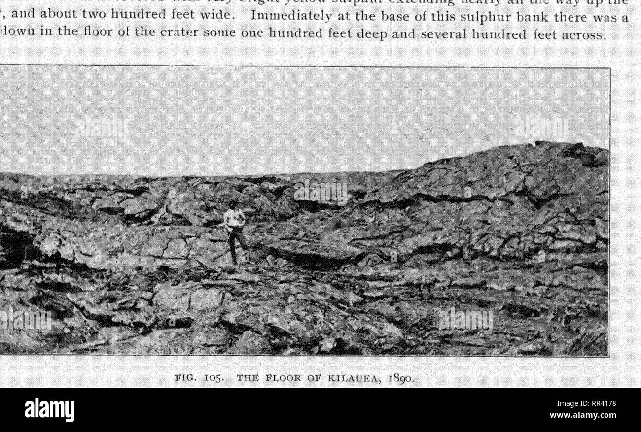 . Memorie del Bernice Pauahi Bishop Museum di Etnologia polinesiano e Storia Naturale. Storia naturale; Etnologia. 176 Kilauea e Maima Loa. Fehriiarj 2j^^2j, è(jr. G. Creswell IJelaiiiaiii e W. T, Brigham.-Brunuer, dai livelli di Hilo, trovato tlie elevazione di tlie Hotel veratidali 3971.64. Marzo 6. fSgr. J. H. Maby del vulcano Casa.-al 9:30 p.m. uno sliglit eartliquake. Al tempo tlie di scuotimento tlie coni di Haleniauniau stabilì. Da Februar}^ lotli a marzo 6tli tutti gli incendi nel cratere erano molto attivi e i flussi di lava era chiaramente visibile al di sopra del pavimento del cratere da Foto Stock