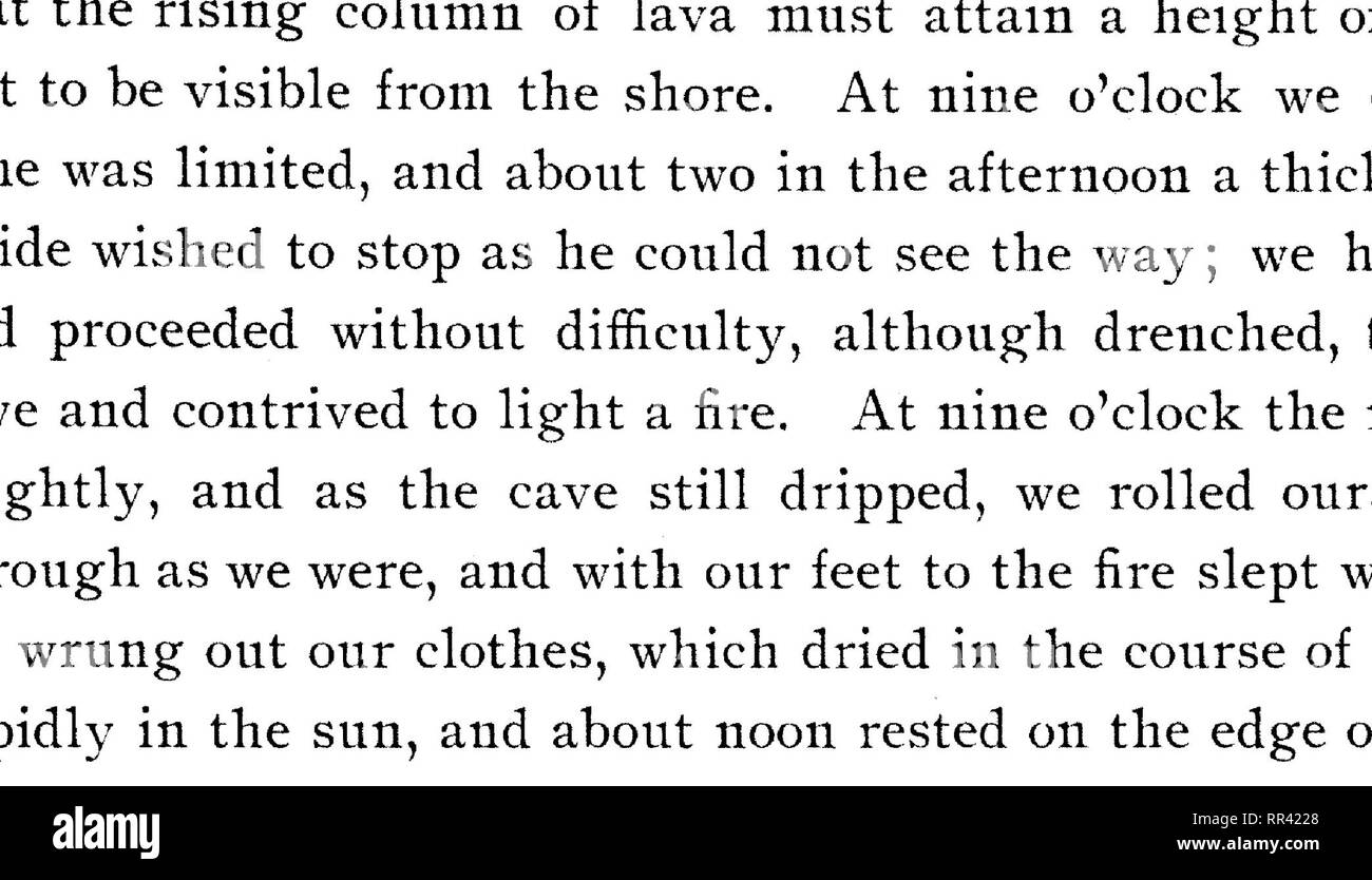 . Memorie del Bernice Pauahi Bishop Museum di Etnologia polinesiano e Storia Naturale. Storia naturale; Etnologia. 20 Kiiatifii e Manna Loa. modo e presto in tlie niomiiig lialted vicino al liriiilc del cratere tlie un poco a sud di tlie documento Wilkes camp, a wliicli ufficiali della spedizione americana con una grande com- paii}' di nativi portatori era risalito fort}' anni prima con tanto troulile. Il mio scopo era di vedere le tracce di un'eruzione nel Moknawc=!oweo, il cratere sommitale che figurano nella primavera di quest'anno, avevano indotto me nuovamente a visitare le Hawaii. Tutti i wa}" np la temp Foto Stock