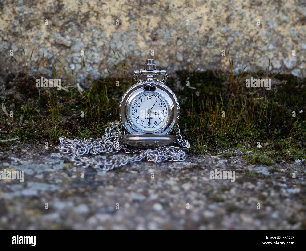 Antico orologio a catena placcata Foto Stock