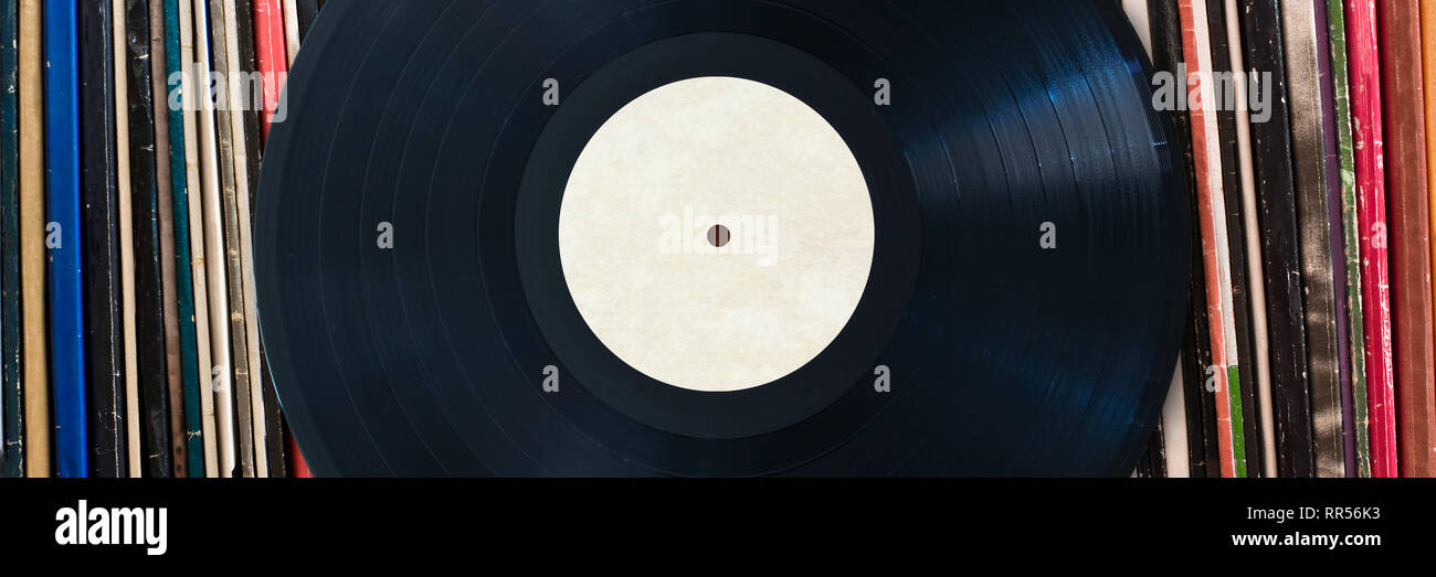 Dischi in Vinile con copia spazio nella parte anteriore di una raccolta di album, vintage concetto musicale Foto Stock