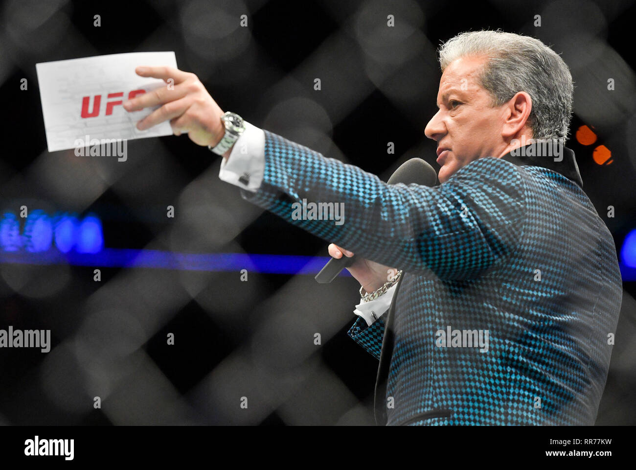 Praga, Repubblica Ceca. Il 23 febbraio, 2019. Moderatore Bruce Buffer parla durante l'UFC Fight Night Praga, il 23 febbraio 2019 a Praga, Repubblica Ceca. Credito: Vit Simanek/CTK foto/Alamy Live News Foto Stock