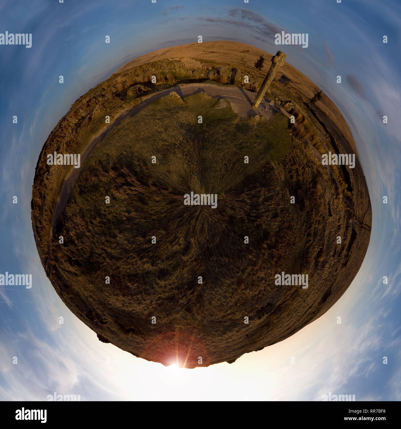 A 360 gradi l'immagine panoramica delle Monache Croce sul Dartmoor. Foto Stock