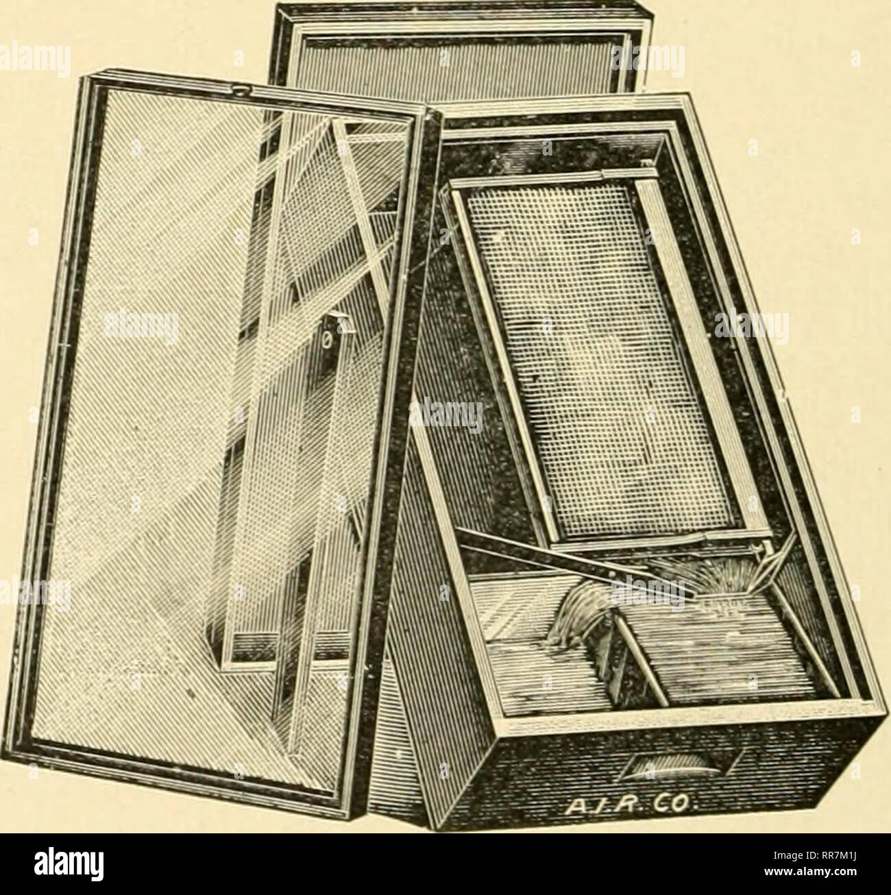 . L ABC e XYZ di bee cultura; un dell'enciclopedia di tutto ciò che attiene alla cura del miele-bee; le api, orticaria, miele, implementa il miele-piante, ecc. ... Le api. La cera. 458 CERA. Il prezzo della cera al di sopra e al di sopra di quello che ha al- pronto preso posto, il tempo non è lontano quando gli apicoltori avente mieli scuri farà bene a prendere in considerazione la possibilità di fare cera-produzione di un business. Il nuovo di puro diritto alimentare non avrà alcun effetto in un modo o nell'altro sull'uso di paraffino, ceresina e simili in qualsiasi composto o miscele che non appartengono né al cibo o classi di farmaci. Electrotypers può utilizzare un Foto Stock