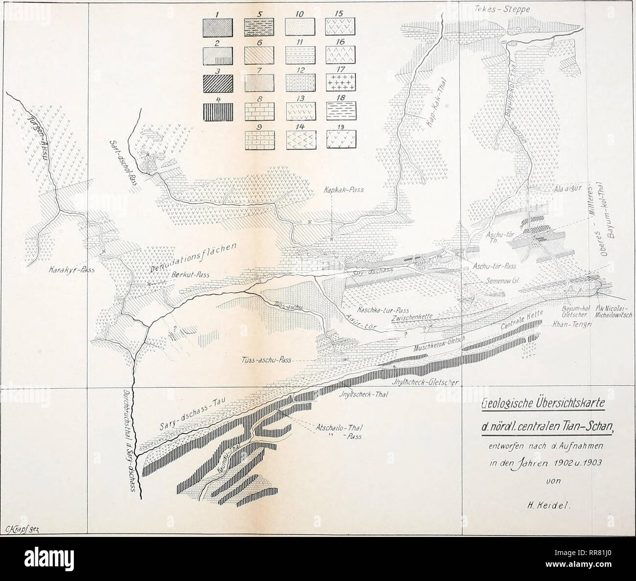 . Abhandlungen der Mathematisch-Physikalischen Classe der Königlich Bayerische Akademie der Wissenschaften. La scienza e la matematica. Merzbacher'sehe Tian-Schan-spedizione. - Keidet &AMP; Richarz. Tafel. 1 Ampbibolitische Gesteine, chloritisehe Scliiefer und grüner Phyllit der Schiefer- zona Bayum des-kol-derando. 2 Phyllit und Tonschiefer des Bayum-kol- derando, zum Teil kontaktmetamorph. 3 Dolomit des mittleren Bayum-kol-derando. 4 Gesteine Dieselben wie 1, 2, 3 im ge- birge des Inyltscbek-Tals und südlich davon. 5 Injizierte Schiefer südlichen Am Rande des Bayum-kol-Massivs. Ü Paläozoische Schiefer Foto Stock