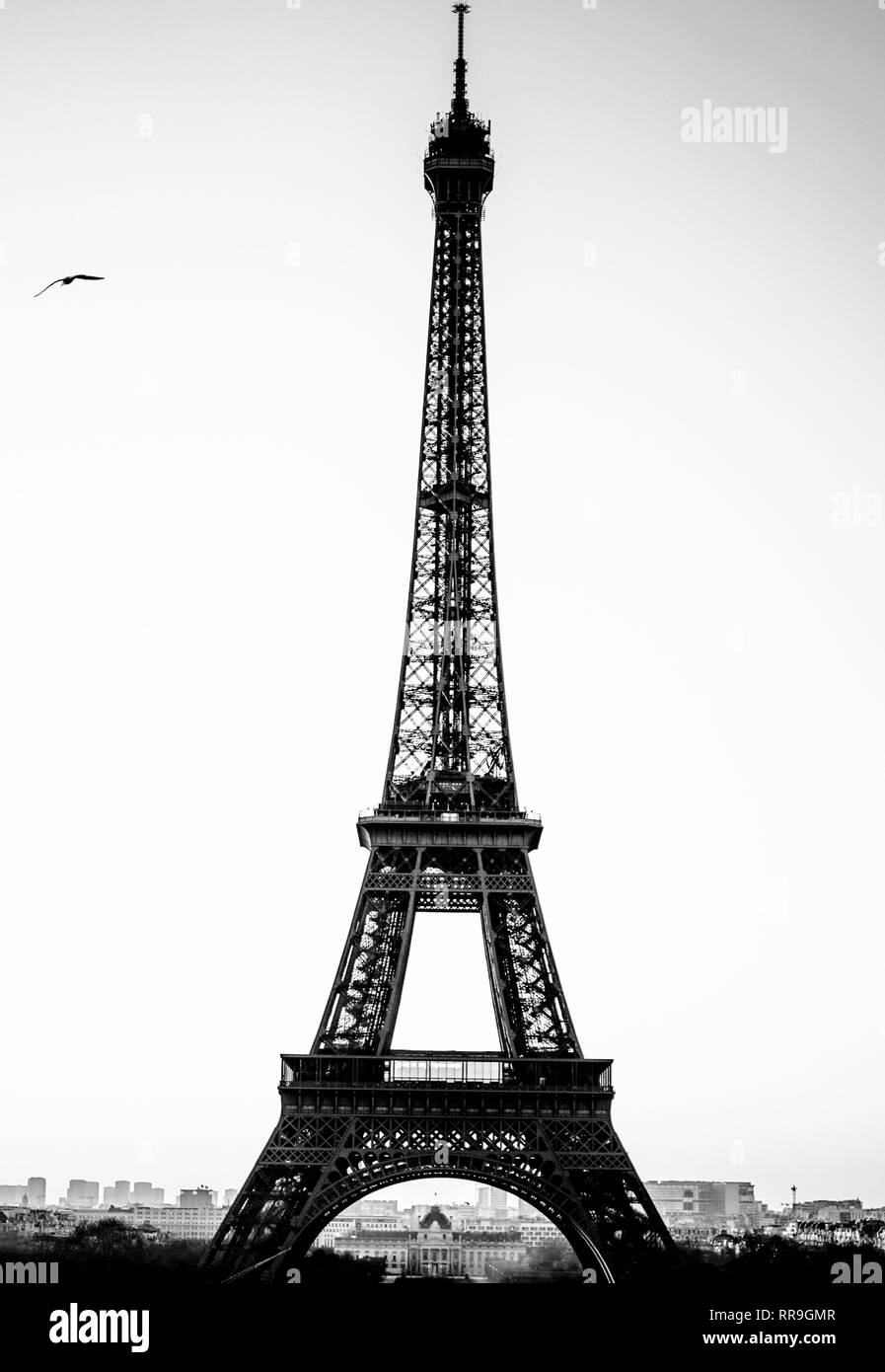 Sunrise presso la Torre Eiffel Foto Stock
